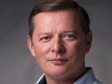 Ляшко показав фото із двомісячним сином