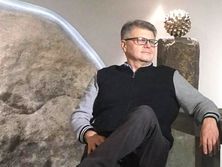 Пінчук: Краватку й светр Зеленського я подарував Фуксману, чоловікові Бережної