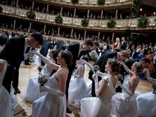 У Відні відбулася церемонія відкриття Віденського балу. Фото