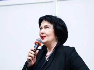 Дерюгіна: Маму довели. Якби не COVID-19, вона жила б далі