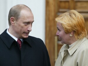 Влаштувала Путіну істерику на публіці й тижнями ходила в синцях. Куди зникла колишня перша леді РФ