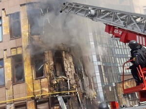 Сильні руйнування, жертви серед людей і загибель тварин. Усе про масовану атаку РФ на Україну 3 квітня