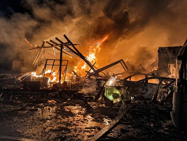 У порту Ізмаїла окупанти вдарили по іноземному судну. Фото, відео
