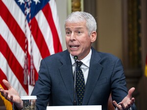 Влада США попередила про пік цін на нафту найближчими тижнями