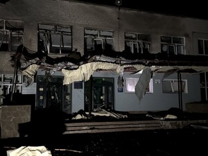 РФ обстріляла в Чернігові ліцей і медзаклад. Загинула дитина