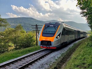 Квитки подорожчають уже із 25 квітня. УЗ змінює ціни на СВ і перший клас 